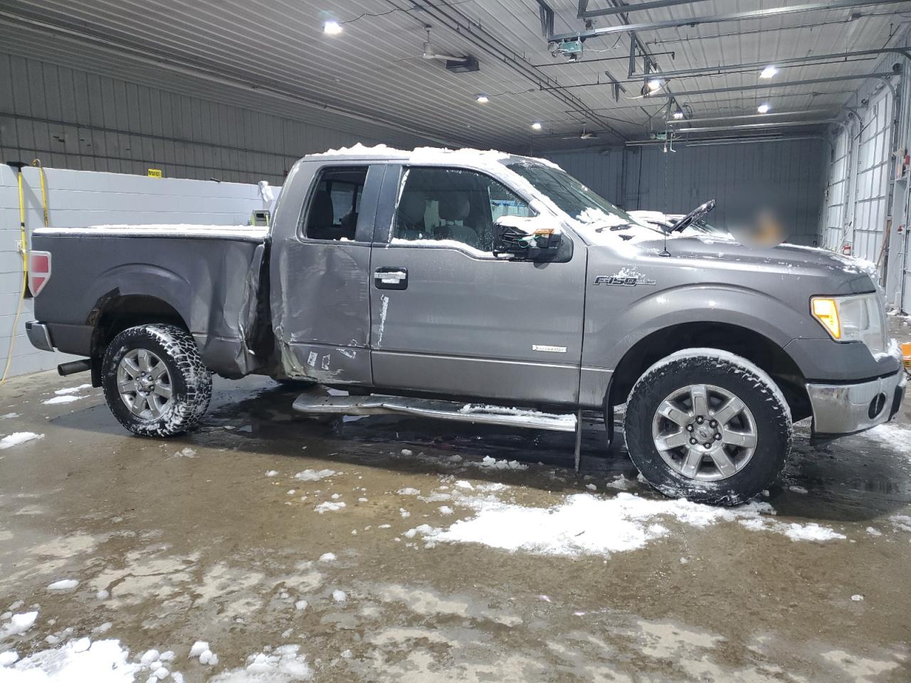 2014 Ford F-150 VIN 1FTFX1ET5EKF41992 Copart auction photo, side / rear end damage thumbnail 4