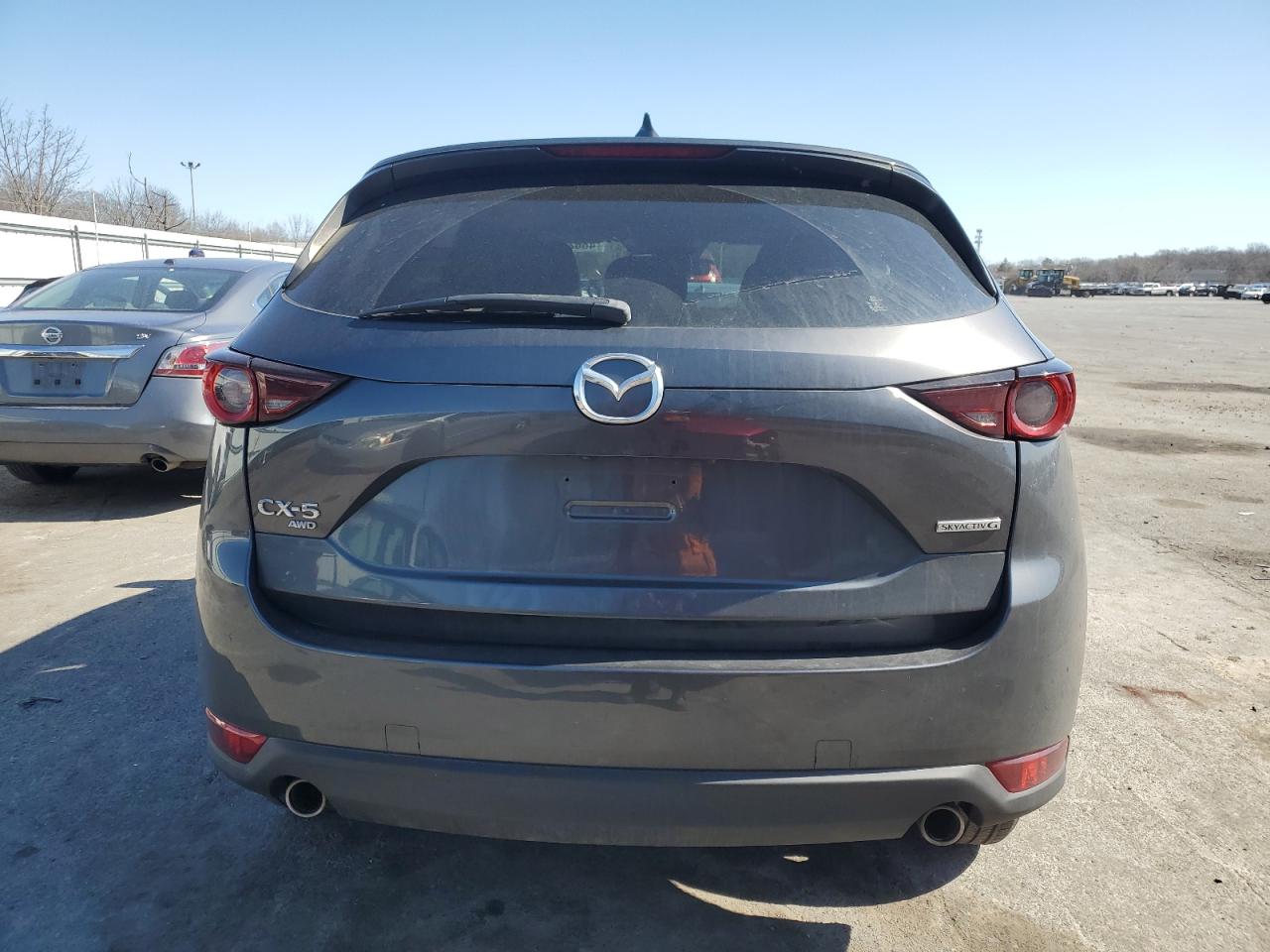 2021 Mazda CX-5 VIN JM3KFBCM2M1355728 Copart auction photo, minor dent/scratches damage thumbnail 6