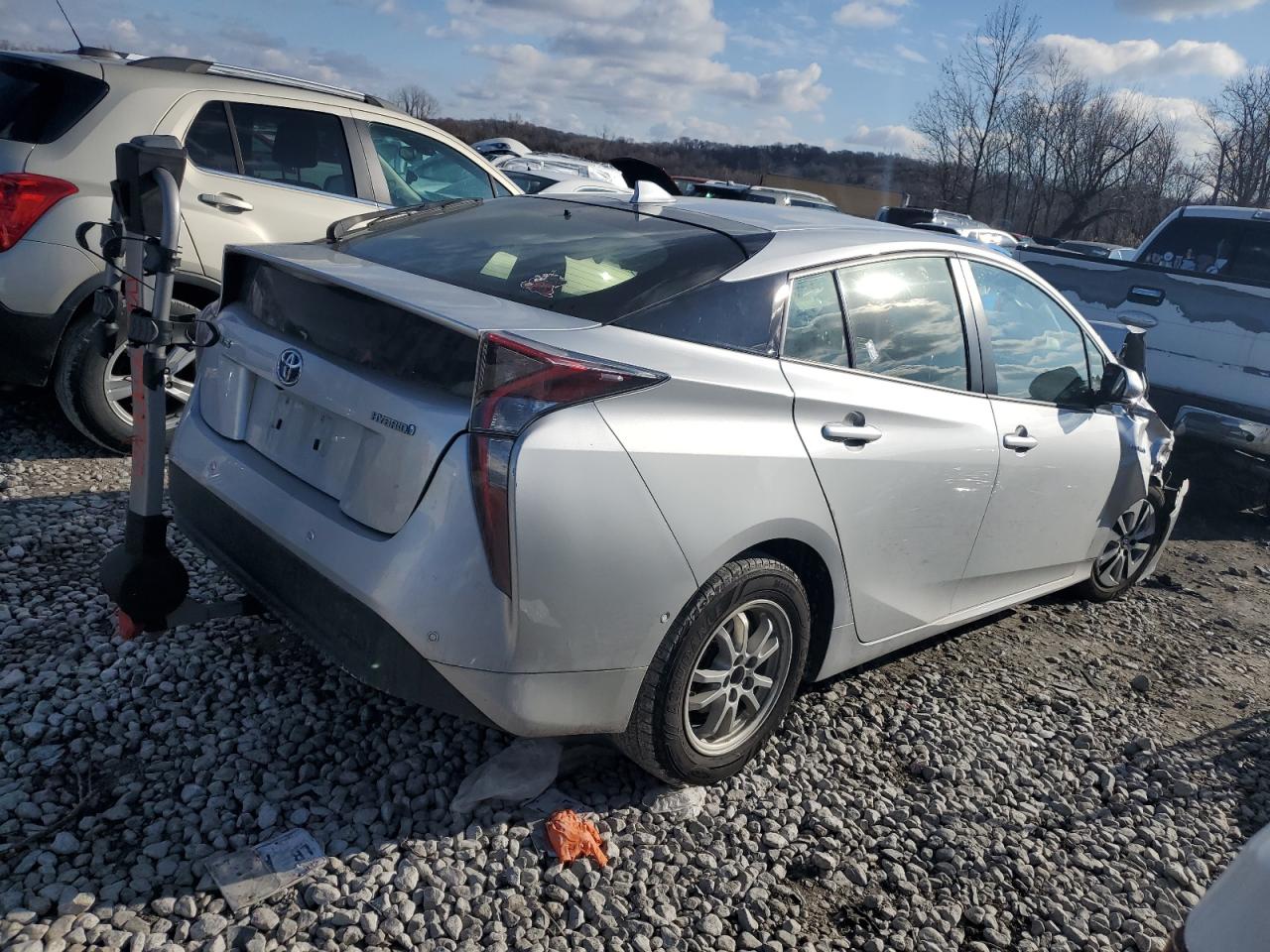 2018 Toyota Prius VIN JTDKARFU2J3066988 Copart auction photo, front end damage thumbnail 3
