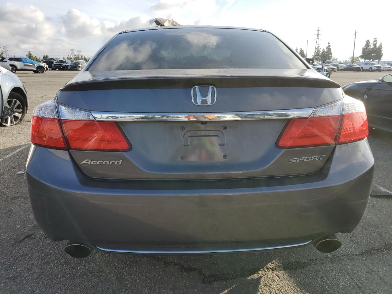 2015 Honda Accord VIN 1HGCR2F5XFA210224 Copart auction photo, front end / side damage thumbnail 6