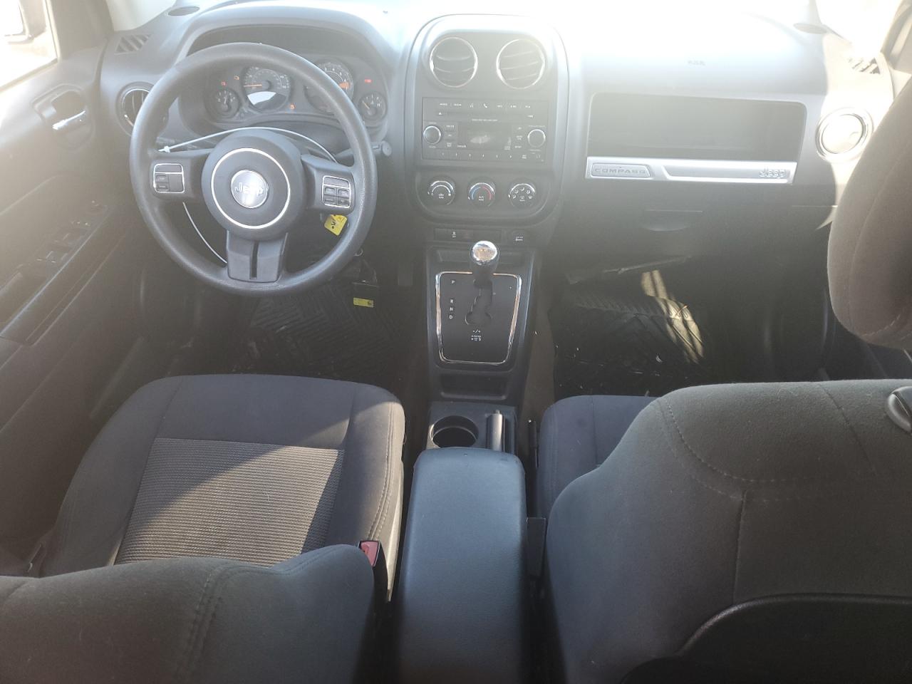 2016 Jeep Compass VIN 1C4NJCBA1GD621535 Copart auction photo, front end / minor dent/scratches damage thumbnail 8