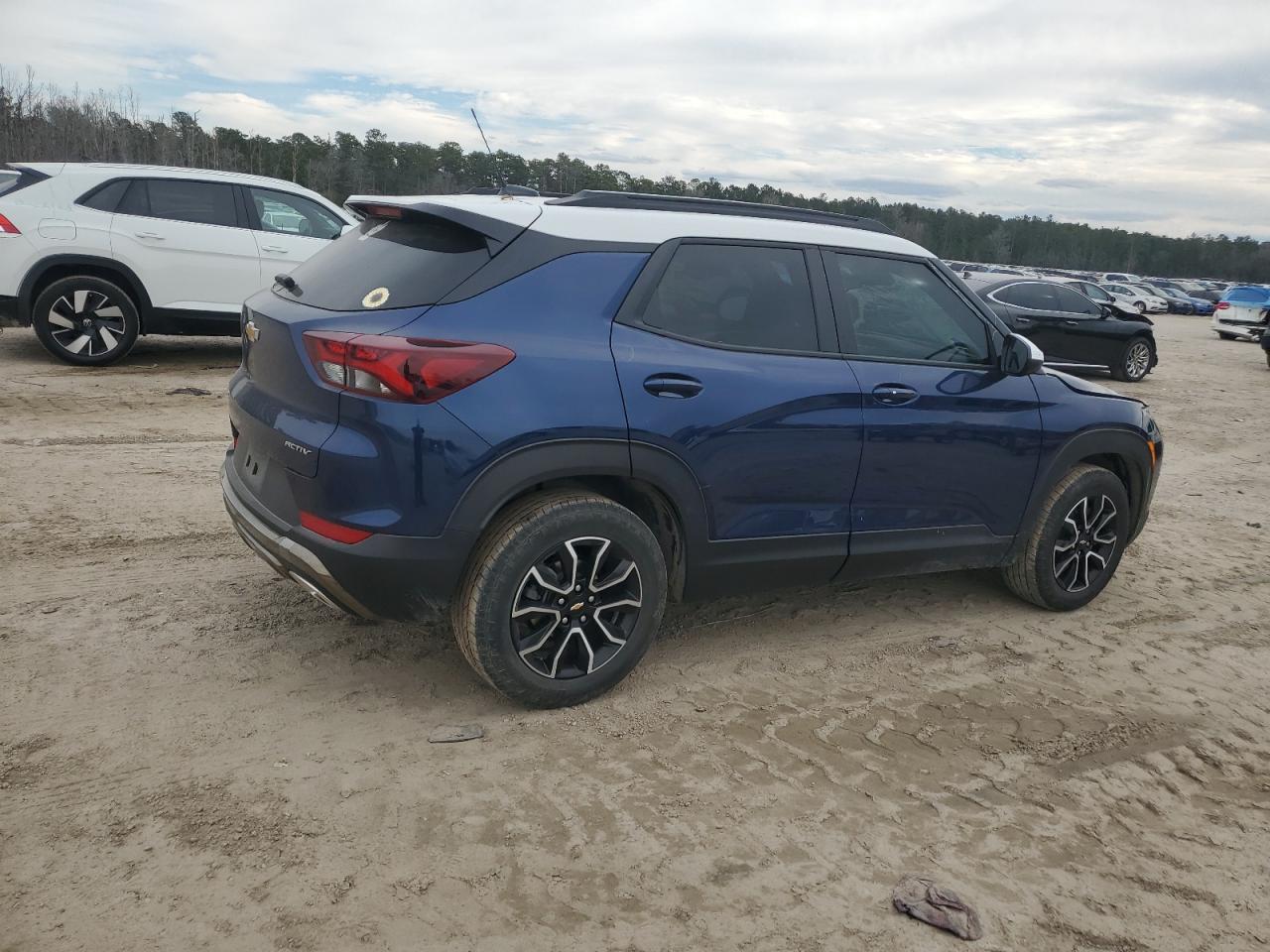 2022 Chevrolet TrailBlazer VIN KL79MVSLXNB068833 Copart auction photo, front end damage thumbnail 3