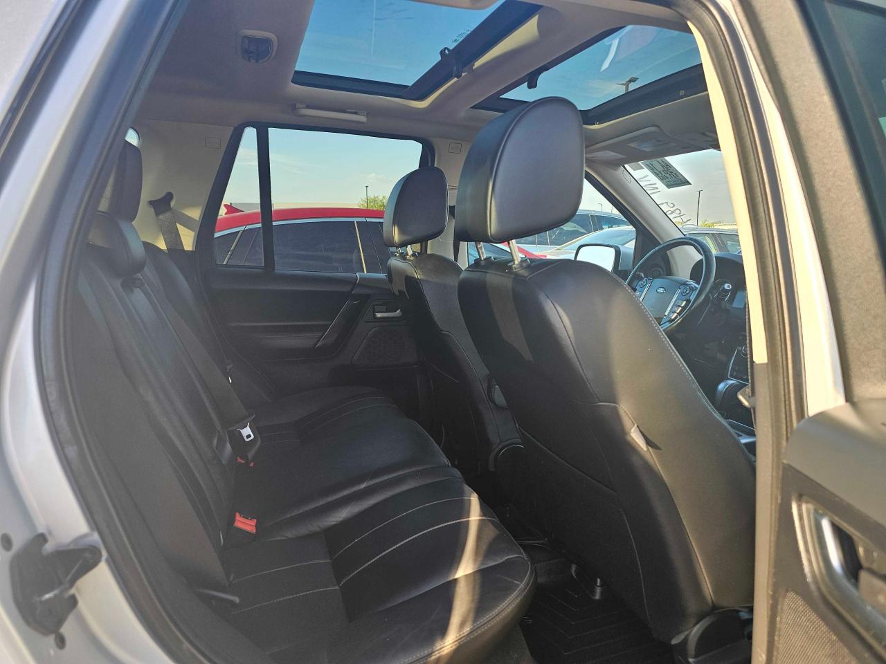 2014 Land Rover LR2 VIN SALFR2BG5EH389838 Copart auction photo, normal wear / minor dent/scratches damage thumbnail 6
