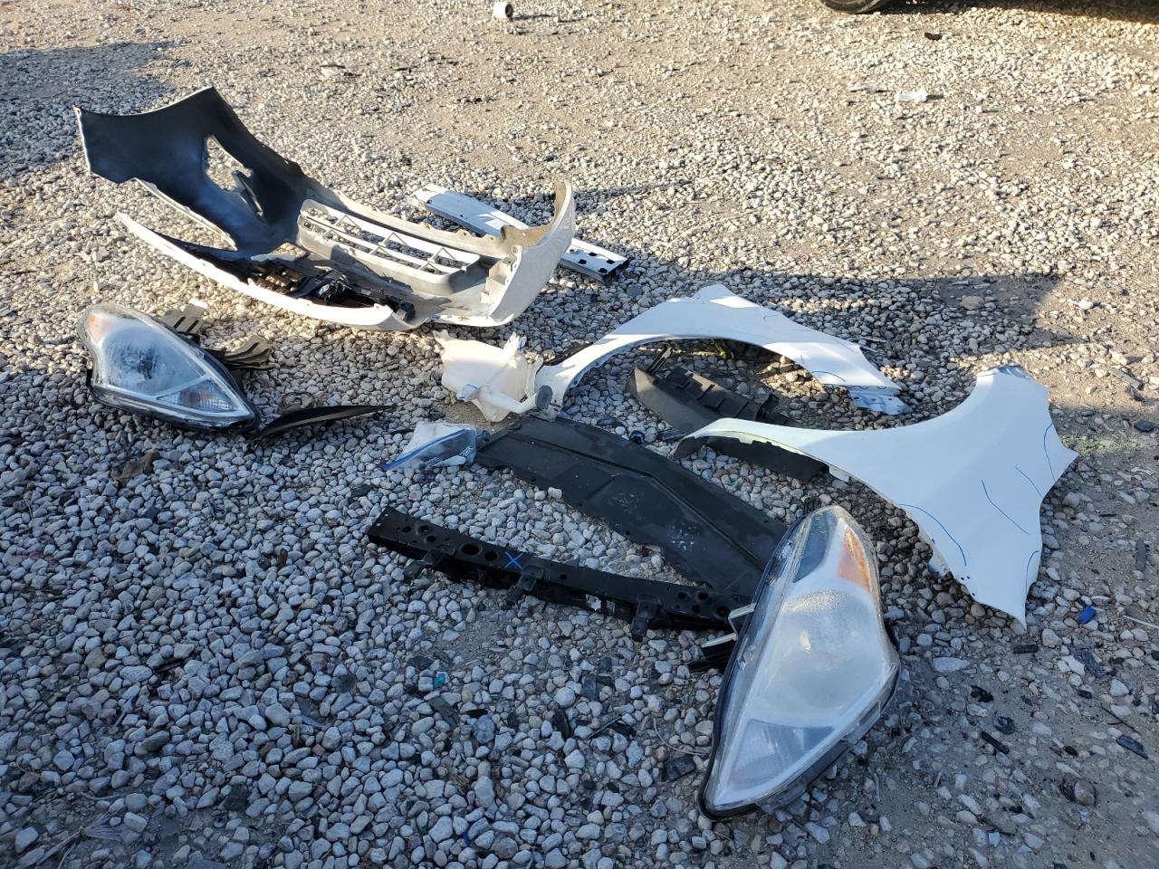 2019 Nissan Versa VIN 3N1CN7AP2KL866049 Copart auction photo, front end / side damage thumbnail 12