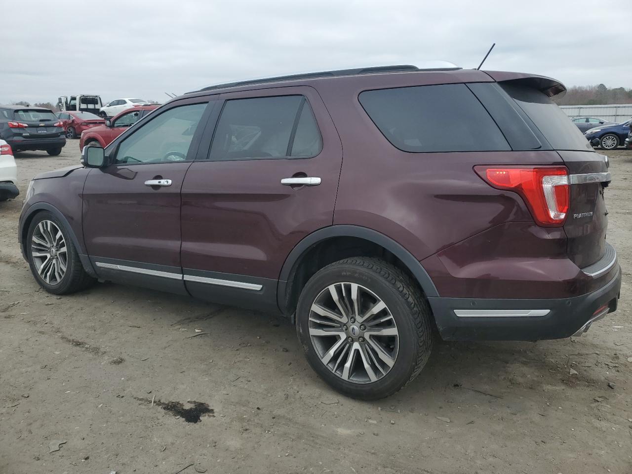 2018 Ford Explorer VIN 1FM5K8HT5JGA64598 Copart auction photo, front end / side damage thumbnail 2