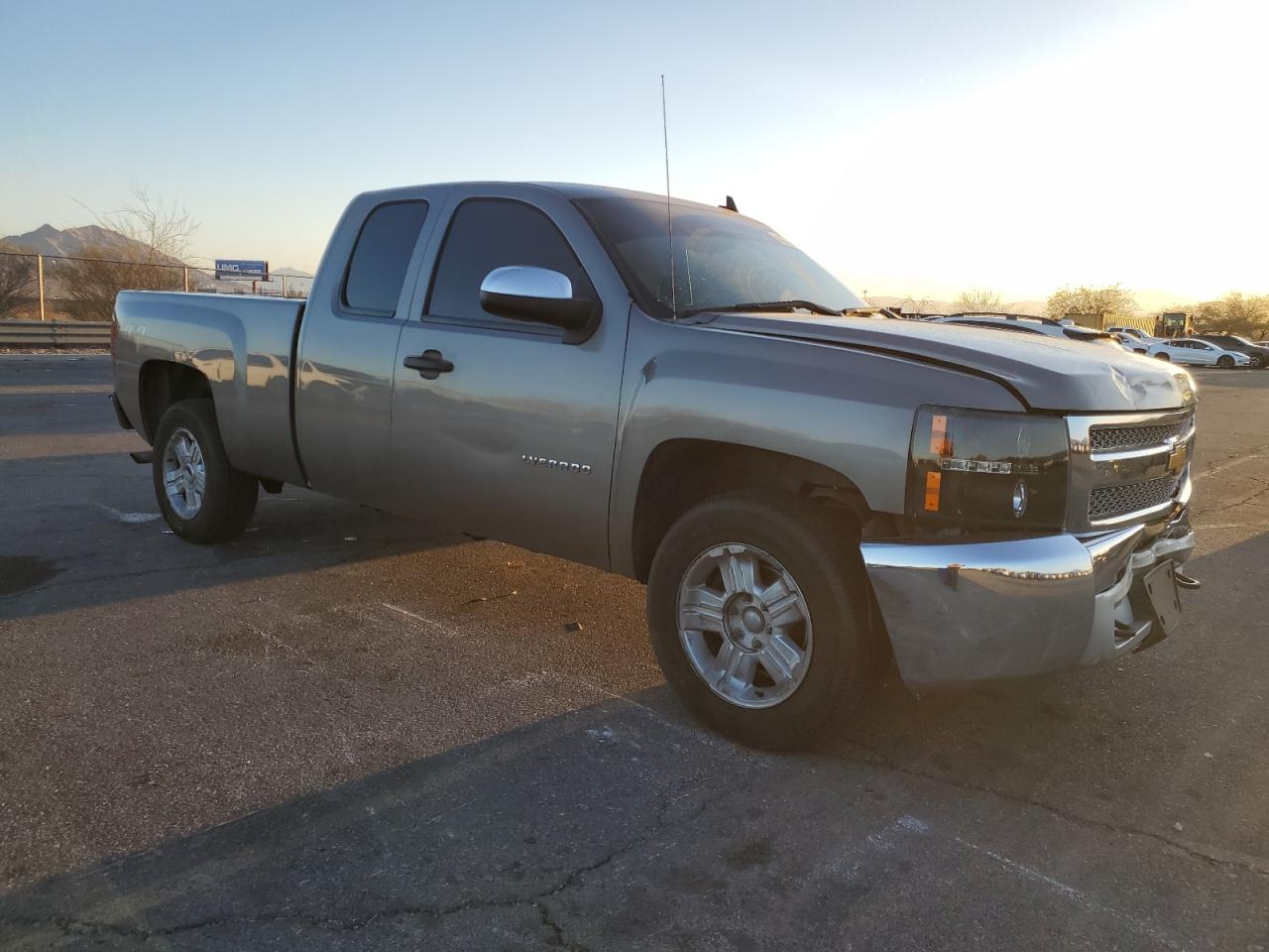2013 Chevrolet Silverado VIN 1GCRKSEA6DZ268292 Copart auction photo, front end / rear end damage thumbnail 4