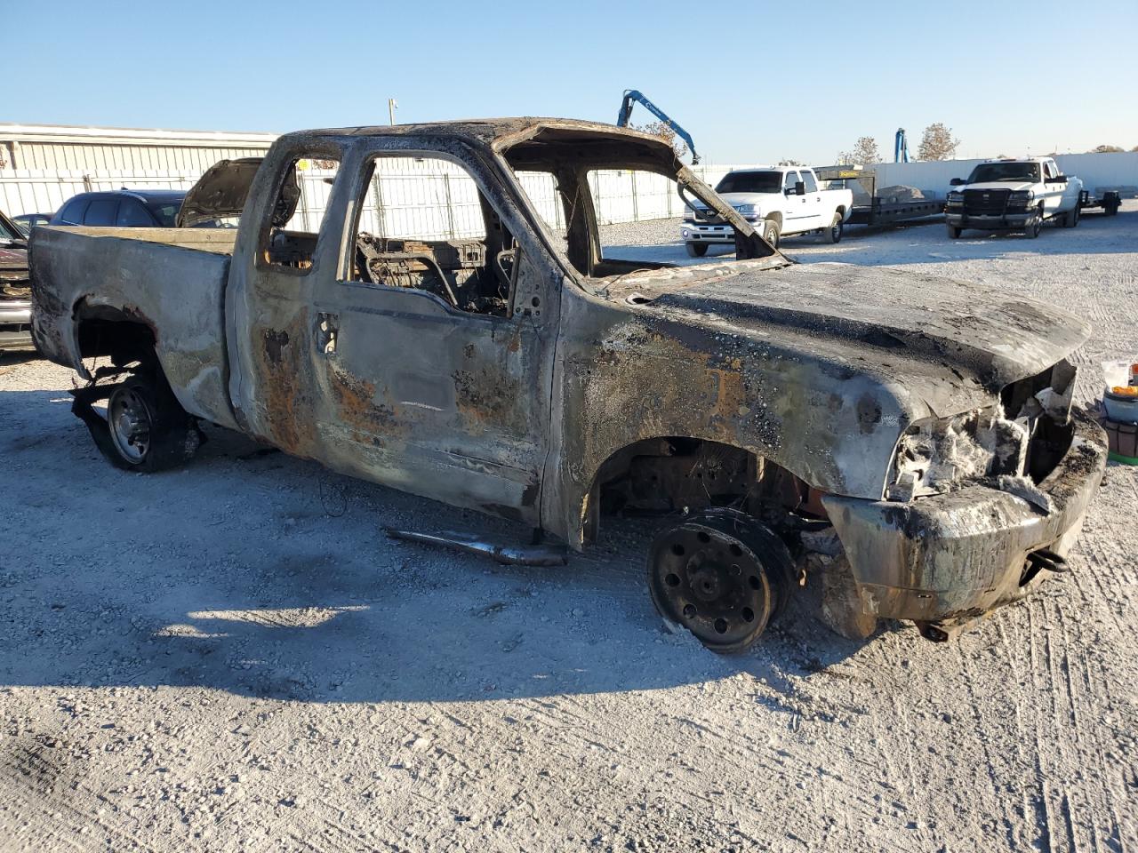 2003 Ford F250 VIN 1FTNX21F83EA39880 Copart auction photo, burn / burn - interior damage thumbnail 4