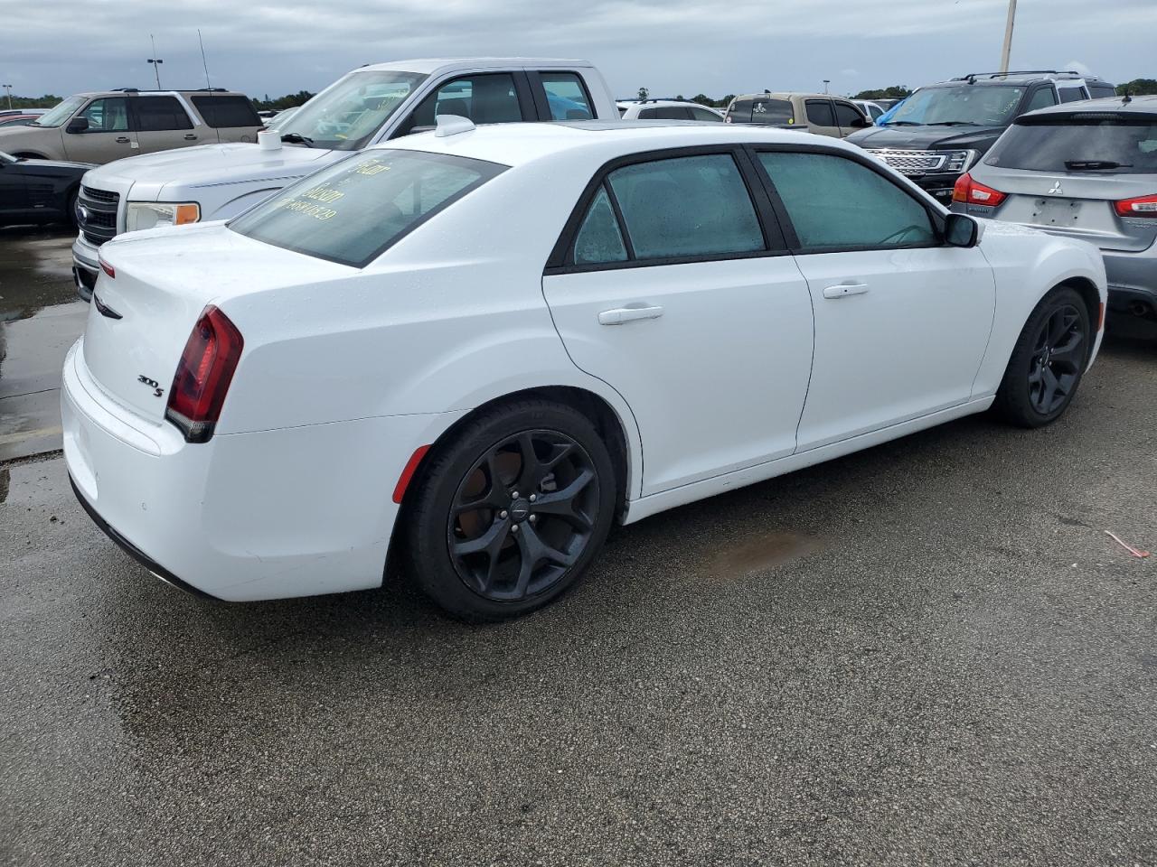 2021 Chrysler 300 VIN 2C3CCABG5MH634401 Copart auction photo, water/flood damage thumbnail 3