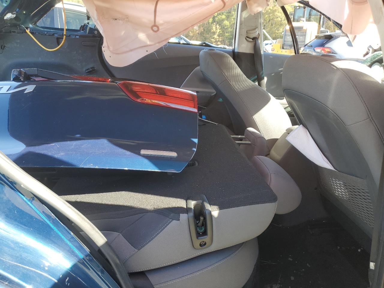 2022 KIA Niro VIN KNDCB3LC1N5499271 Copart auction photo, all over damage thumbnail 11