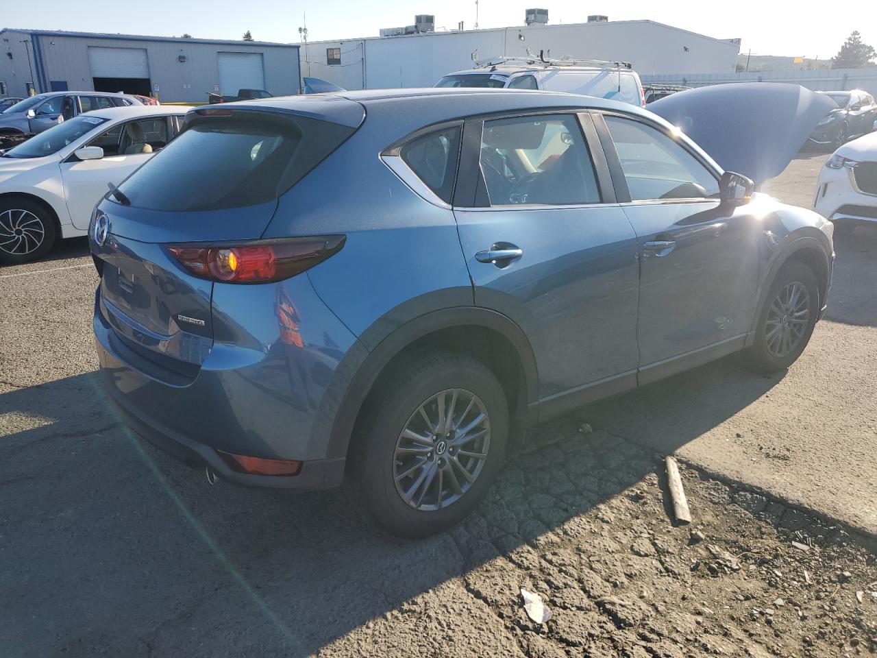 2020 Mazda CX-5 VIN JM3KFABM1L0782740 Copart auction photo, front end damage thumbnail 3