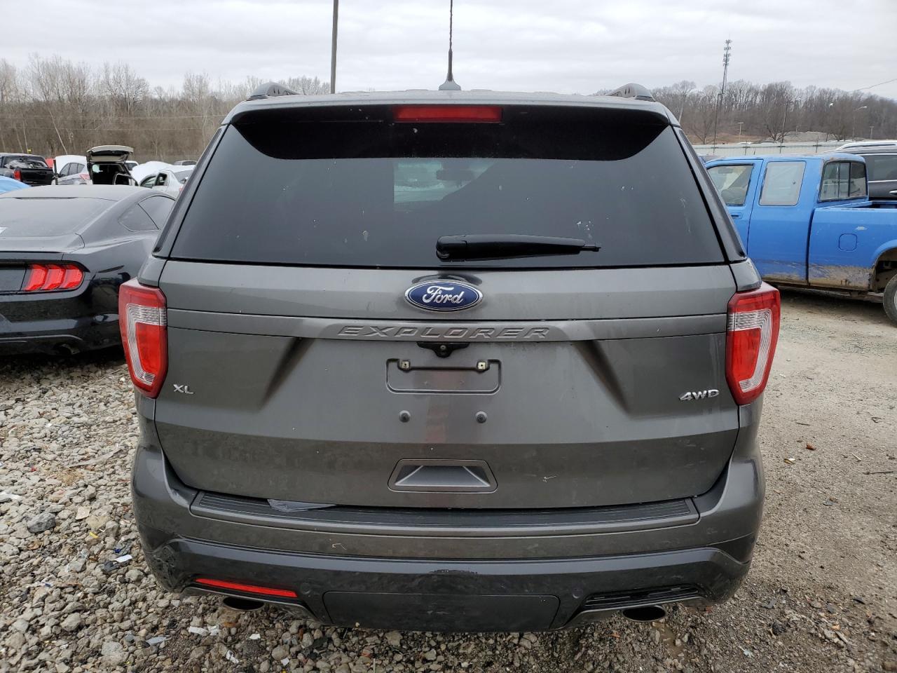 2018 Ford Explorer VIN 1FM5K8D85JGB41259 Copart auction photo, front end damage thumbnail 6