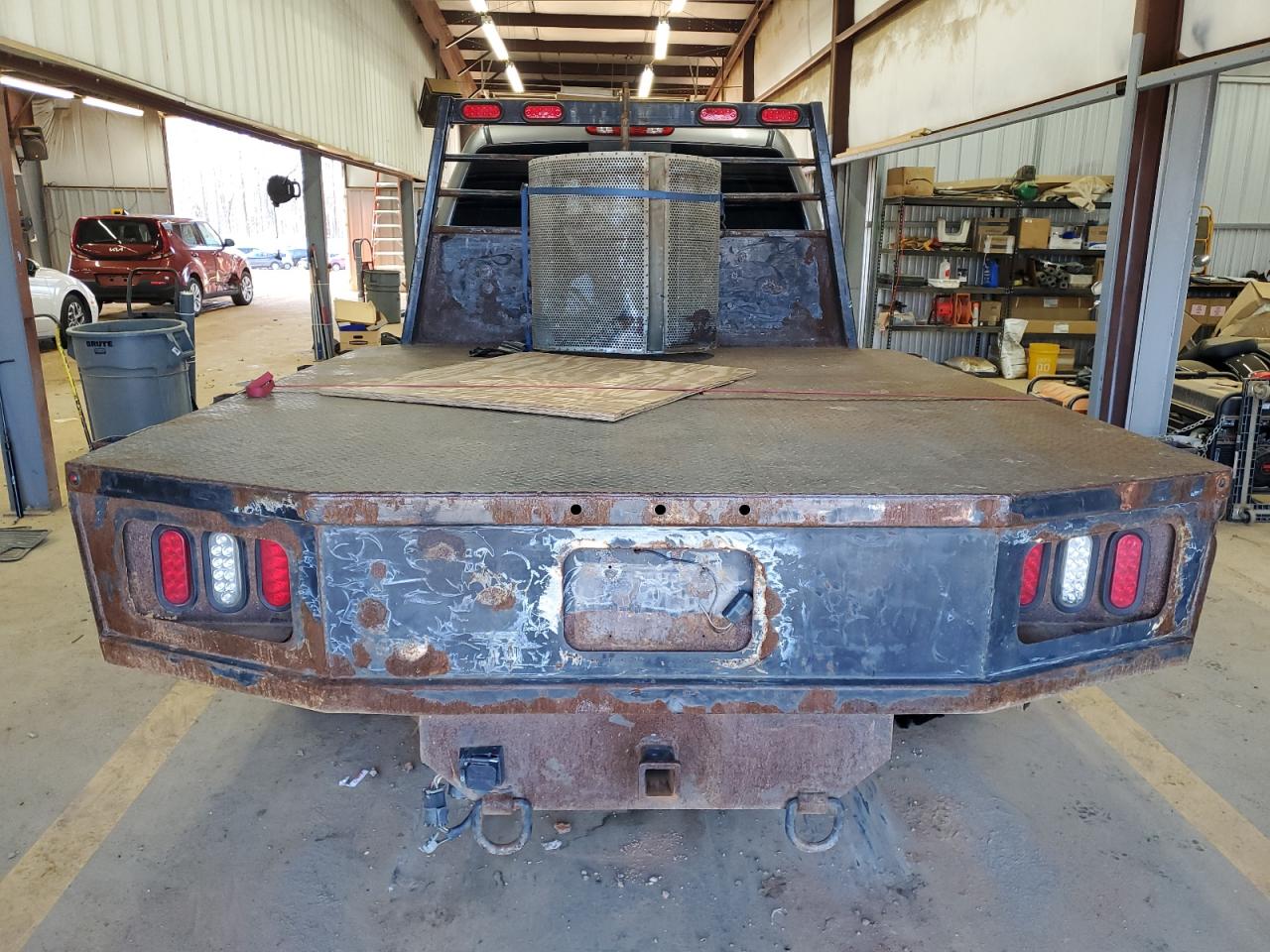 2013 Chevrolet Silverado VIN 1GB4K0C84DF105516 Copart auction photo, front end damage thumbnail 6
