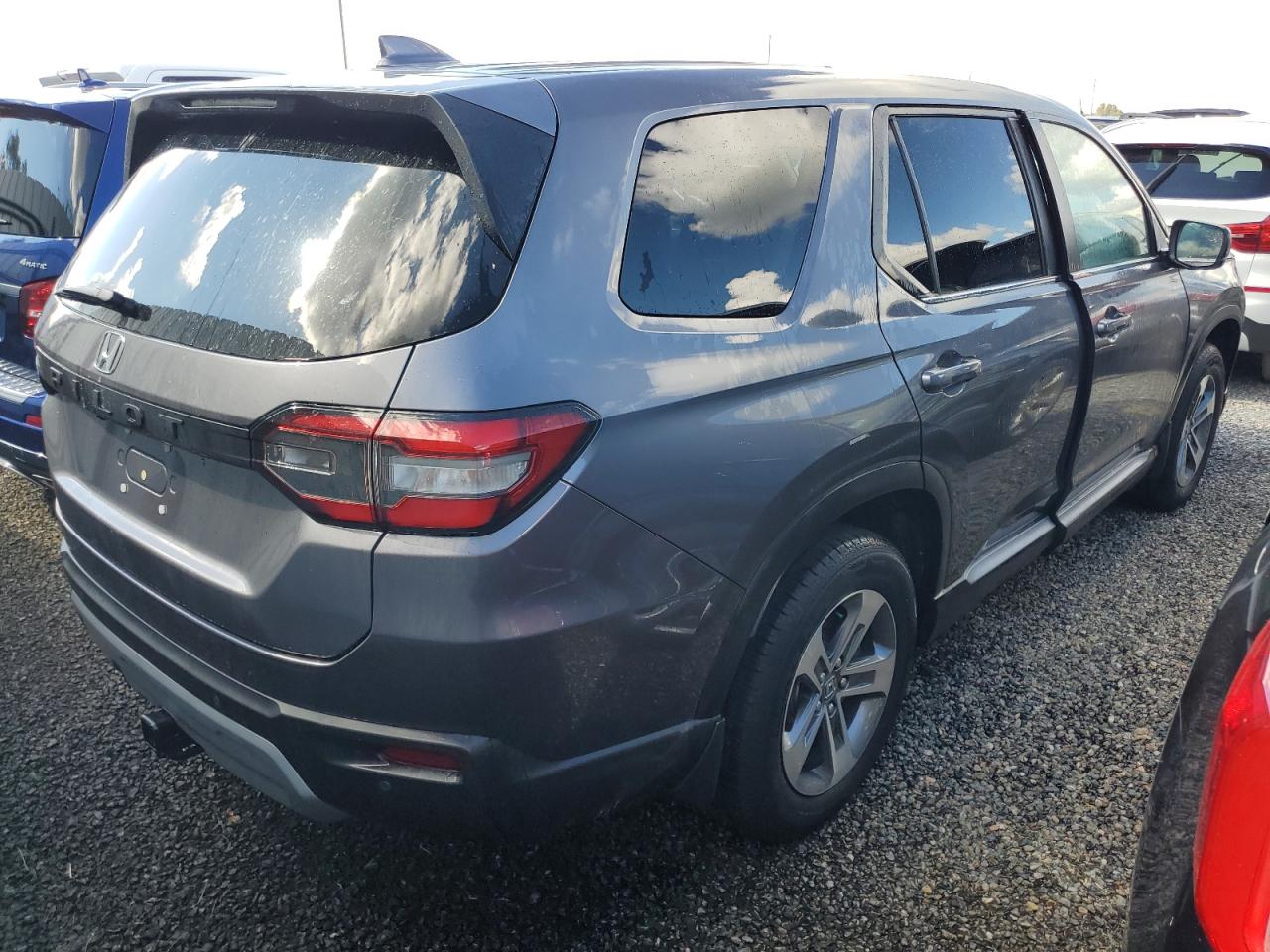 2025 Honda Pilot VIN 5FNYG2H46SB013146 Copart auction photo, water/flood damage thumbnail 3