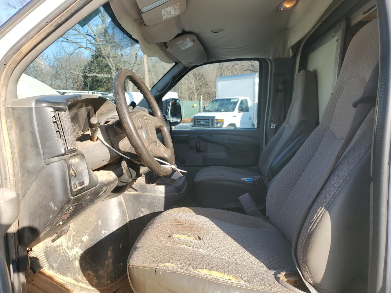 2005 Chevrolet Express VIN 1GBHG31U251178435 Copart auction photo, rear end / front end damage thumbnail 7