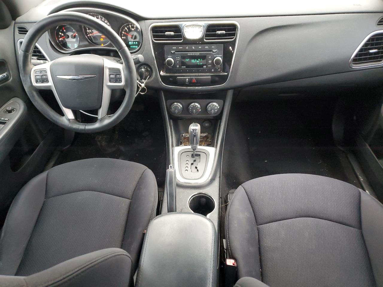 2013 Chrysler 200 VIN 1C3CCBBB6DN629239 Copart auction photo, front end / minor dent/scratches damage thumbnail 8
