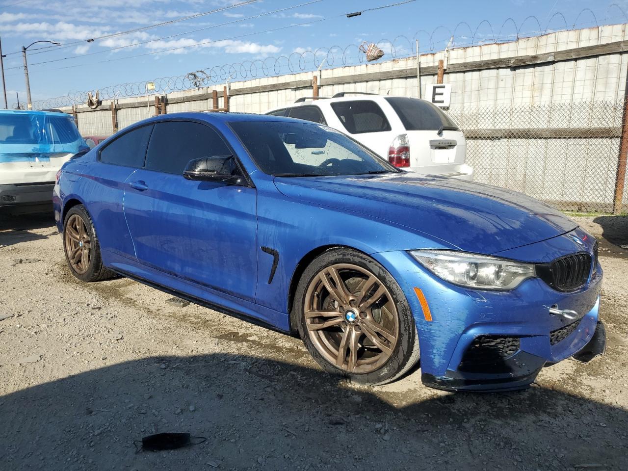2014 BMW 4er VIN WBA3N7C56EF718698 Copart auction photo, side / front end damage thumbnail 4