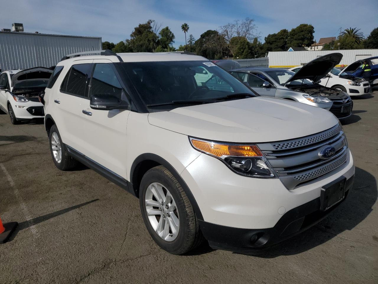 2014 Ford Explorer VIN 1FM5K7D83EGB43463 Copart auction photo, rear end / side damage thumbnail 4