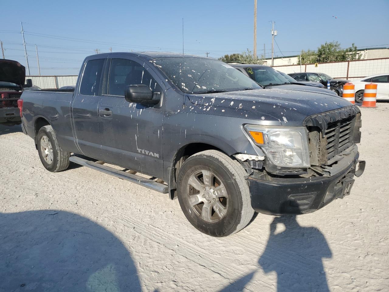 2017 Nissan Titan VIN 1N6AA1CK5HN558765 Copart auction photo, front end / minor dent/scratches damage thumbnail 4