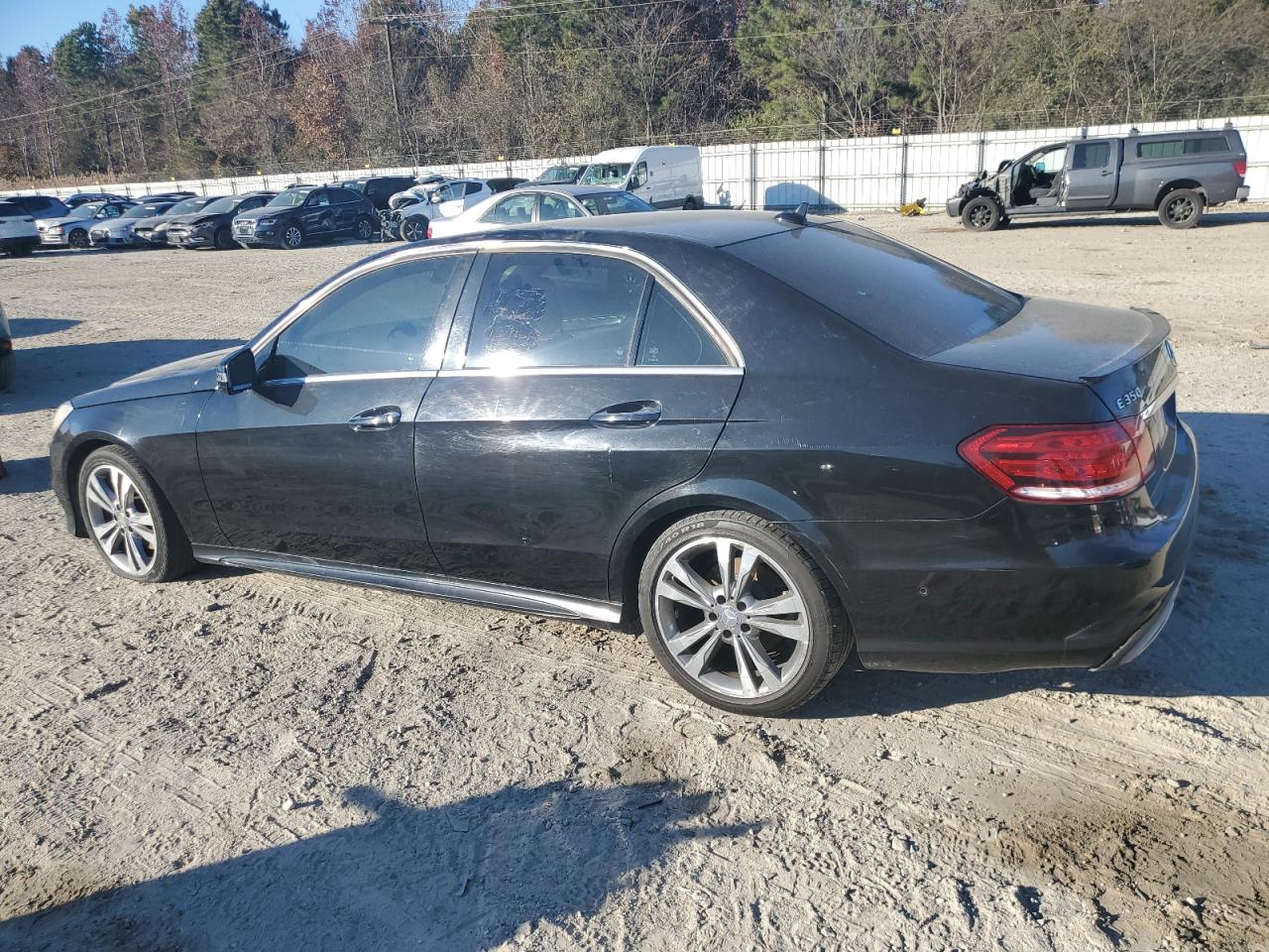 2014 Mercedes-Benz E-klasse VIN WDDHF8JBXEA930365 Copart auction photo, front end / minor dent/scratches damage thumbnail 2