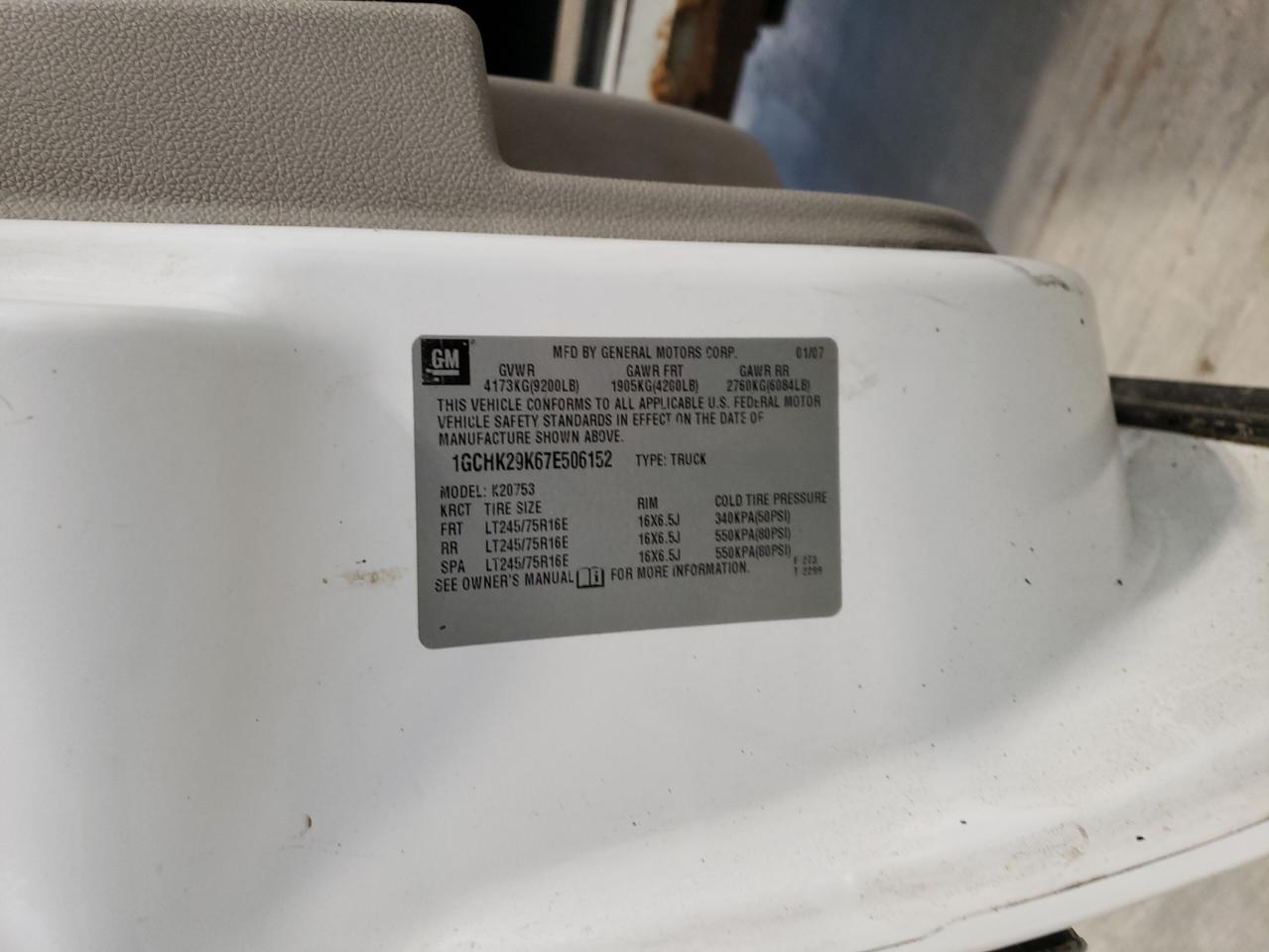 2007 Chevrolet Silverado VIN 1GCHK29K67E506152 Copart auction photo, all over damage thumbnail 12