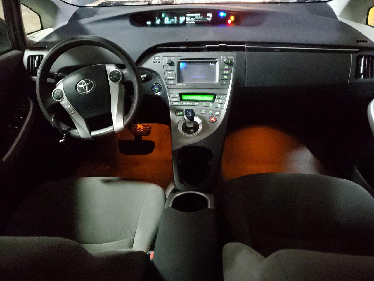 2015 Toyota Prius VIN JTDKN3DU0F0397355 Copart auction photo, front end / minor dent/scratches damage thumbnail 8