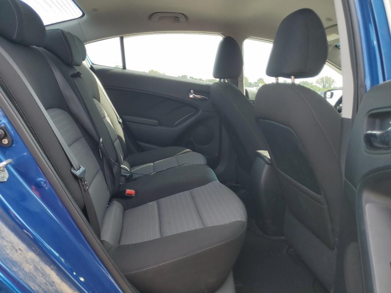 2015 KIA Forte VIN KNAFX4A84F5307231 Copart auction photo, rear end damage thumbnail 10