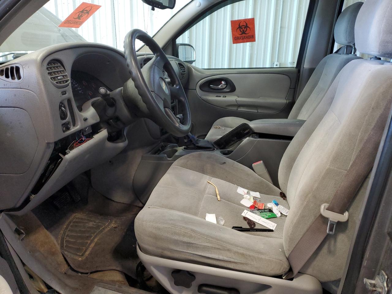 2005 Chevrolet TrailBlazer VIN 1GNDT13S152278291 Copart auction photo, front end / side damage thumbnail 7