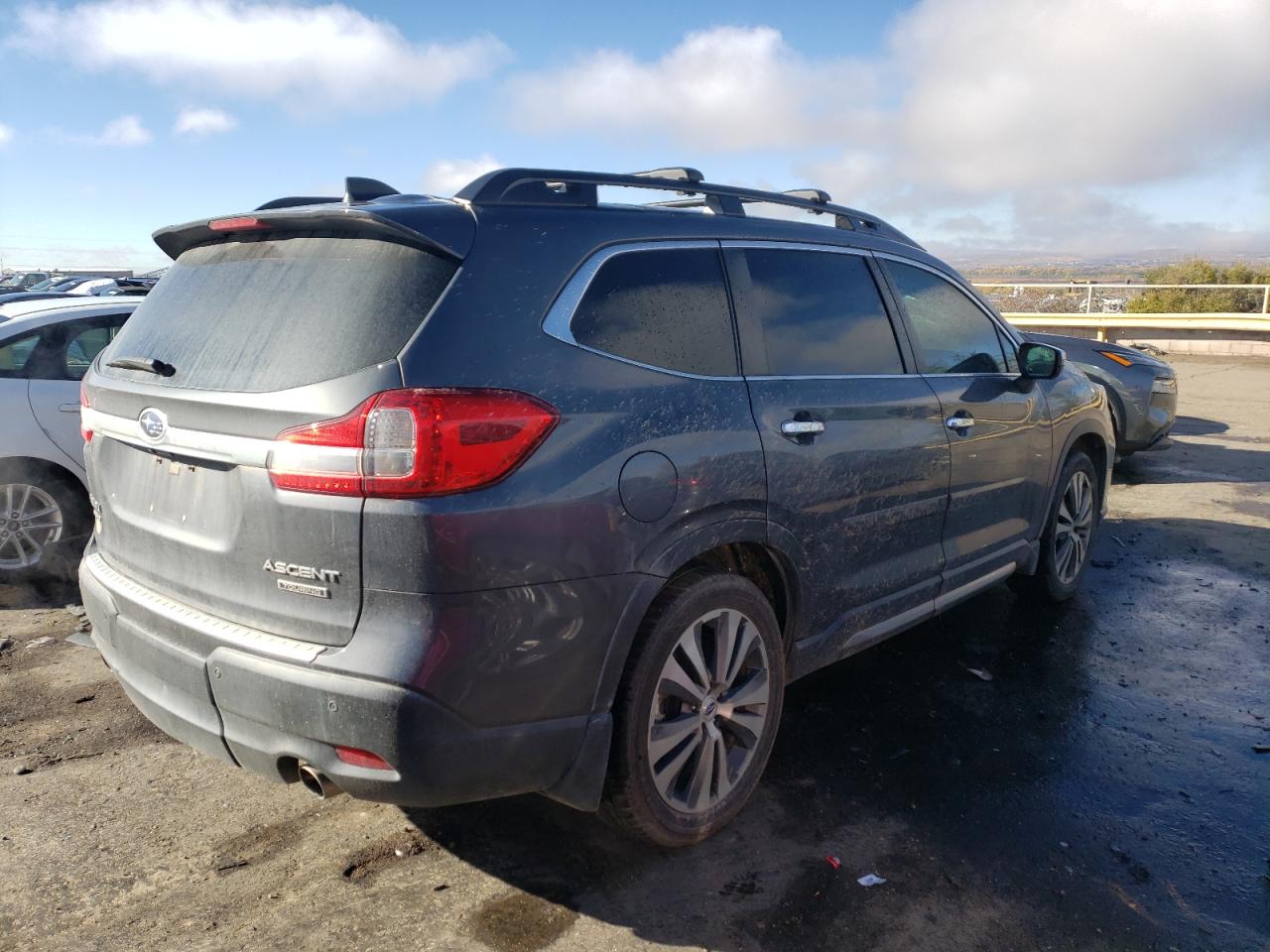 2020 Subaru Ascent VIN 4S4WMARD5L3413959 Copart auction photo, front end damage thumbnail 3