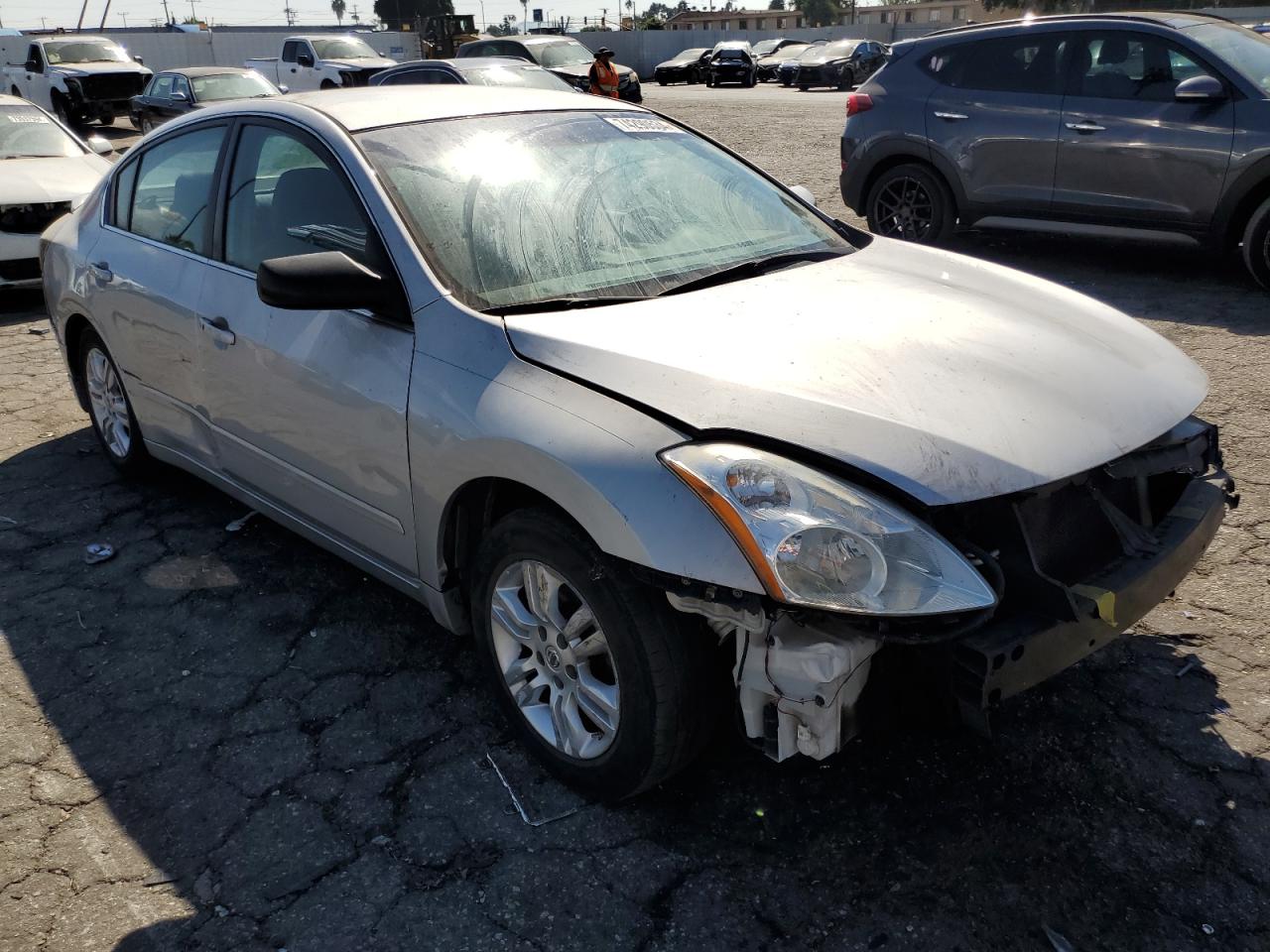 2012 Nissan Altima VIN 1N4AL2AP0CN568426 Copart auction photo, front end / minor dent/scratches damage thumbnail 4