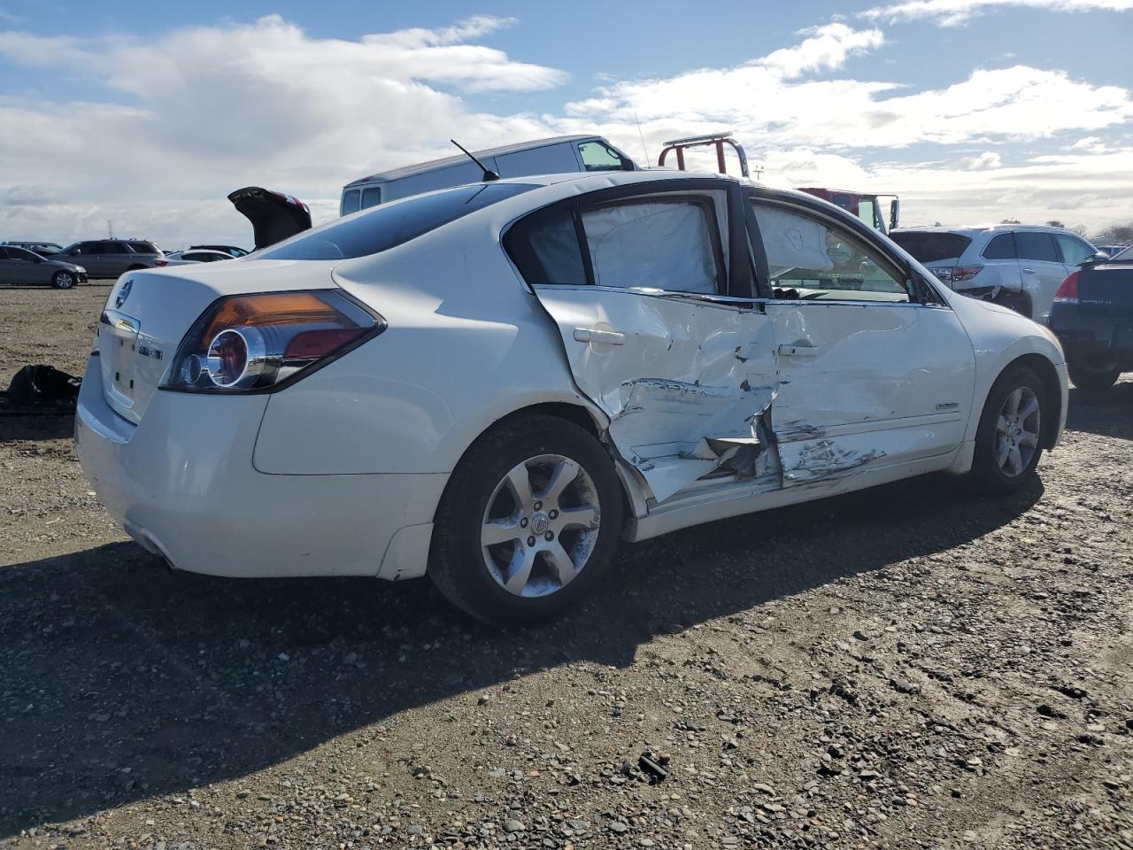 2009 Nissan Altima VIN 1N4CL21E49C102249 Copart auction photo, side / front end damage thumbnail 3