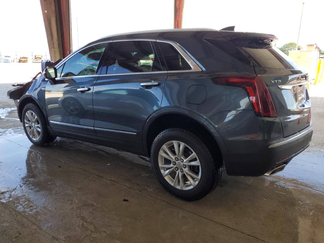 2021 Cadillac XT5 VIN 1GYKNAR45MZ111712 Copart auction photo, front end damage thumbnail 2