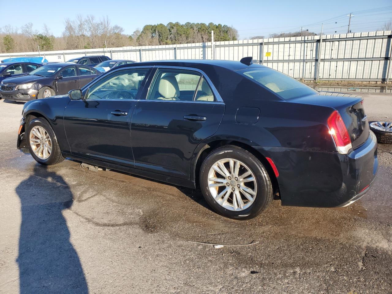 2018 Chrysler 300 VIN 2C3CCAAG7JH281902 Copart auction photo, front end / side damage thumbnail 2