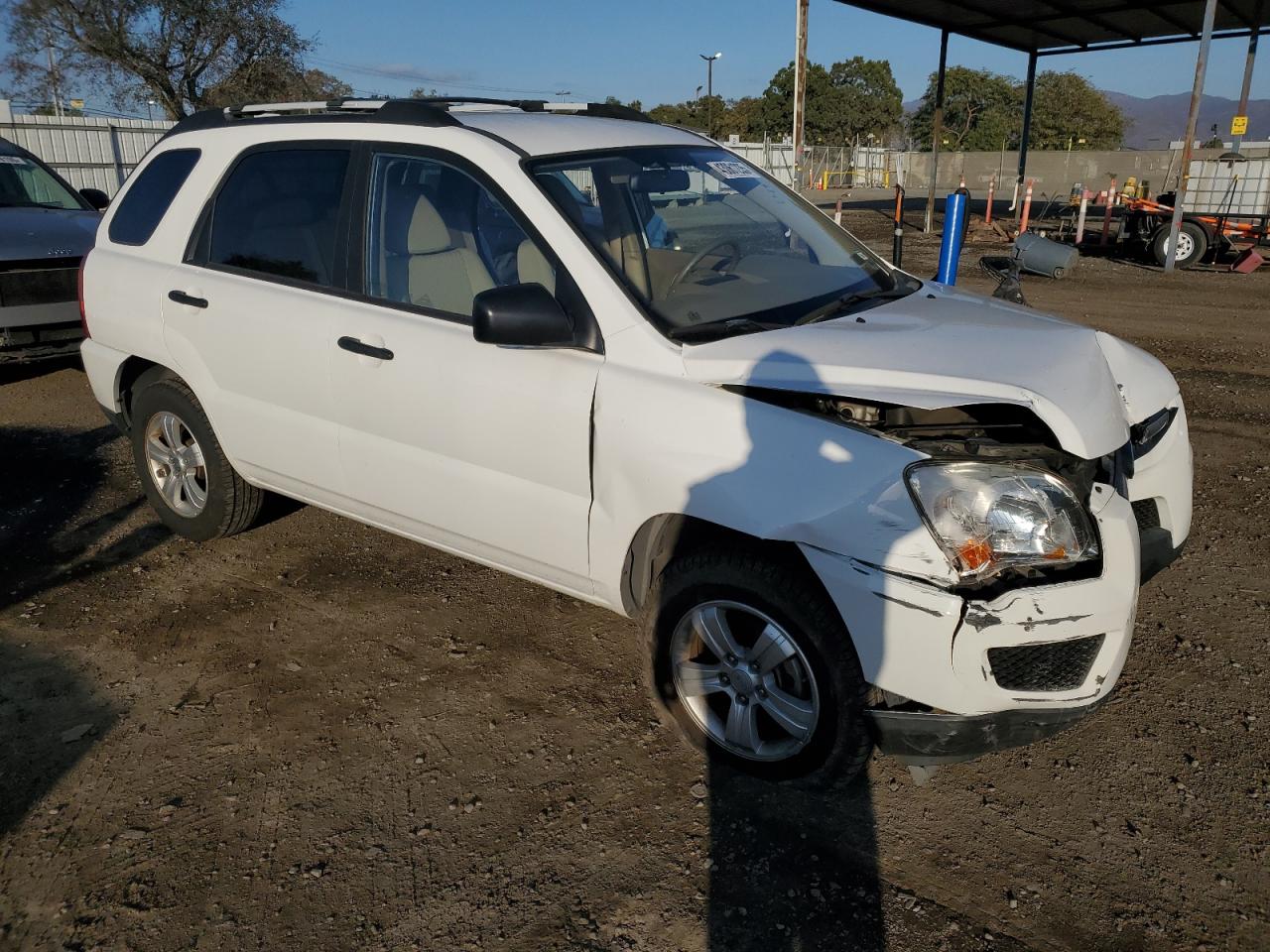 2010 KIA Sportage VIN KNDKG3A48A7685798 Copart auction photo, front end damage thumbnail 4