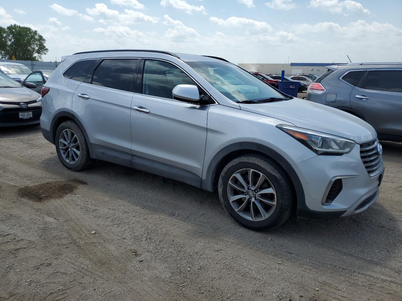 2017 Hyundai Santa Fe VIN KM8SMDHF9HU227667 Copart auction photo, hail / mechanical damage thumbnail 4