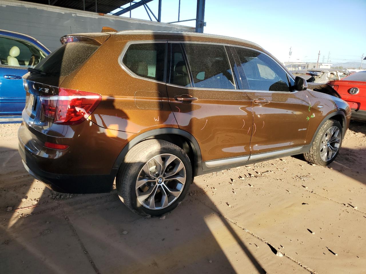 2017 BMW X3 VIN 5UXWZ7C3XH0X43340 Copart auction photo, front end / side damage thumbnail 3