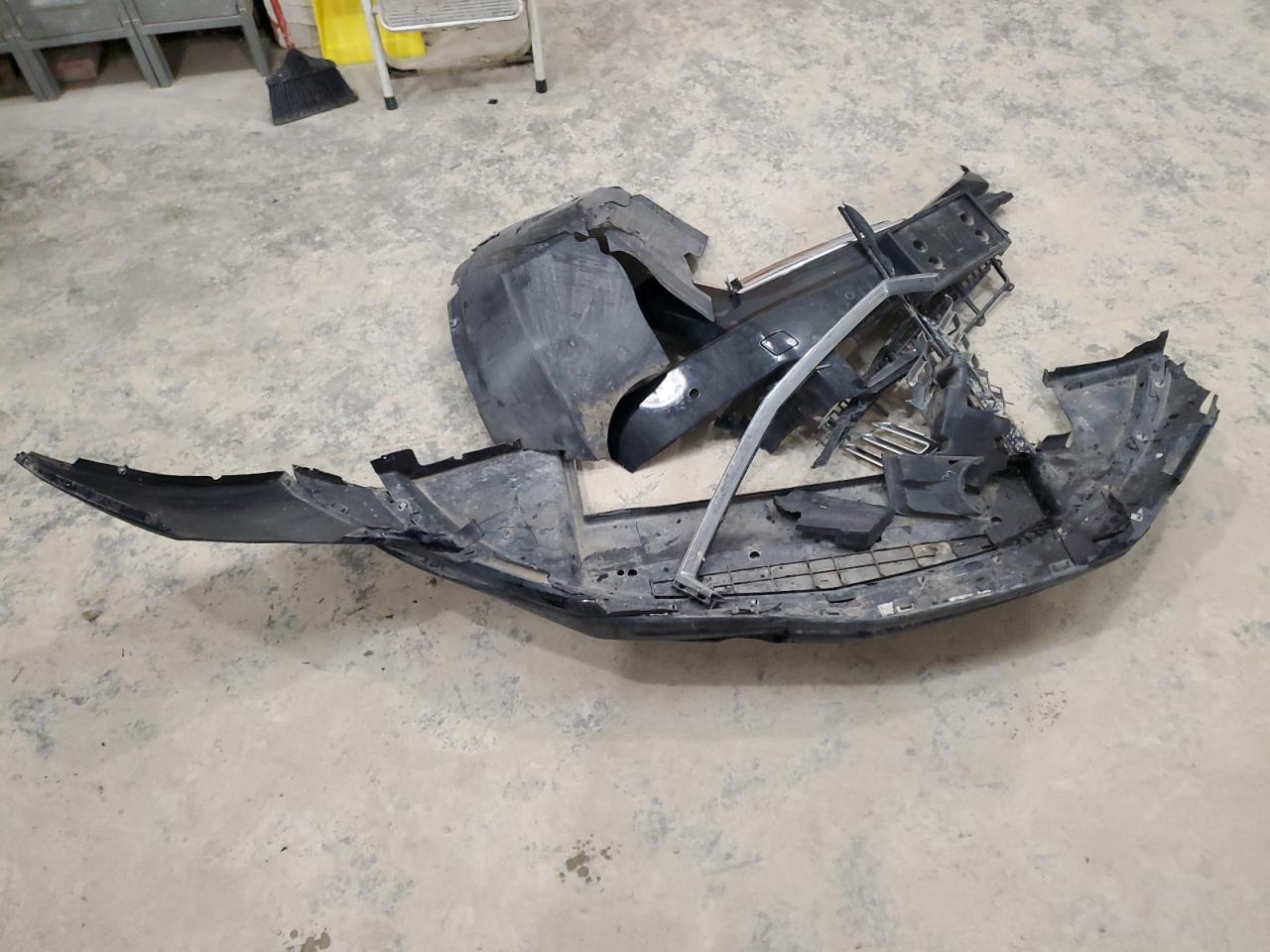 2015 Cadillac SRX VIN 3GYFNGE33FS543328 Copart auction photo, front end damage thumbnail 13