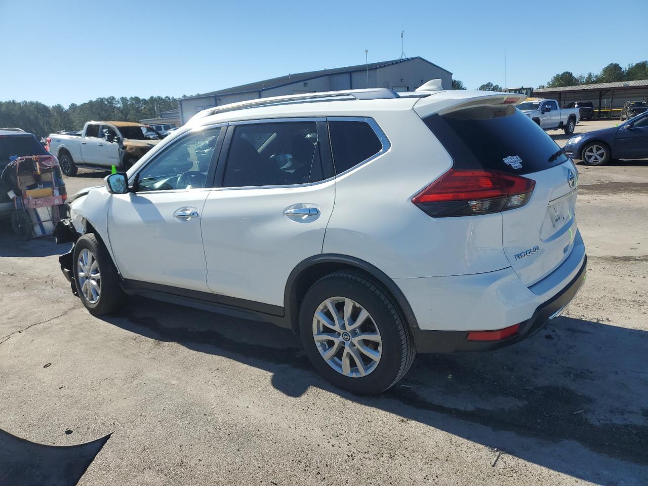 2017 Nissan Rogue VIN JN8AT2MT2HW149129 Copart auction photo, front end / side damage thumbnail 2