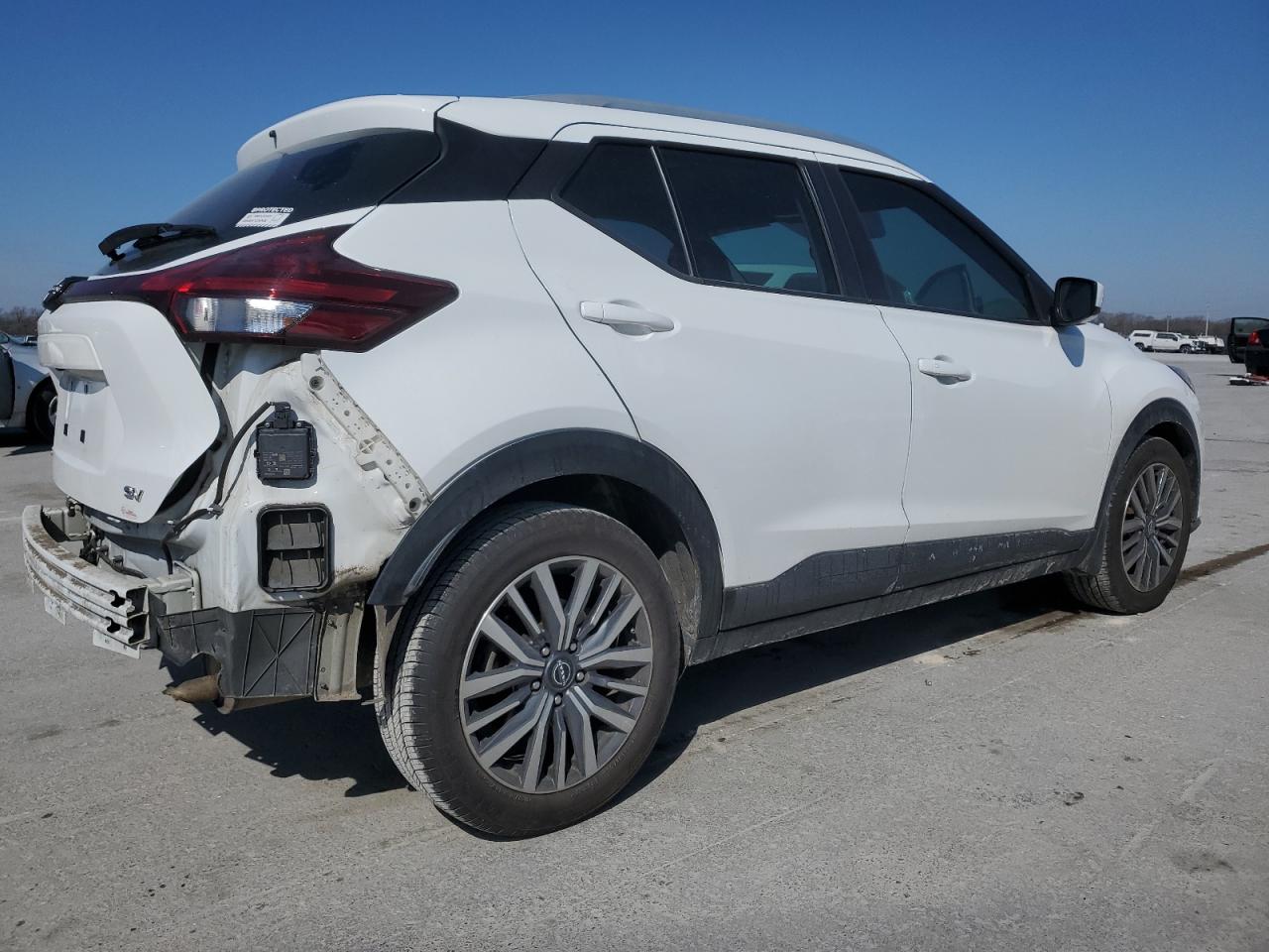 2022 Nissan Kicks VIN 3N1CP5CV1NL492774 Copart auction photo, rear end / rejected repair damage thumbnail 3
