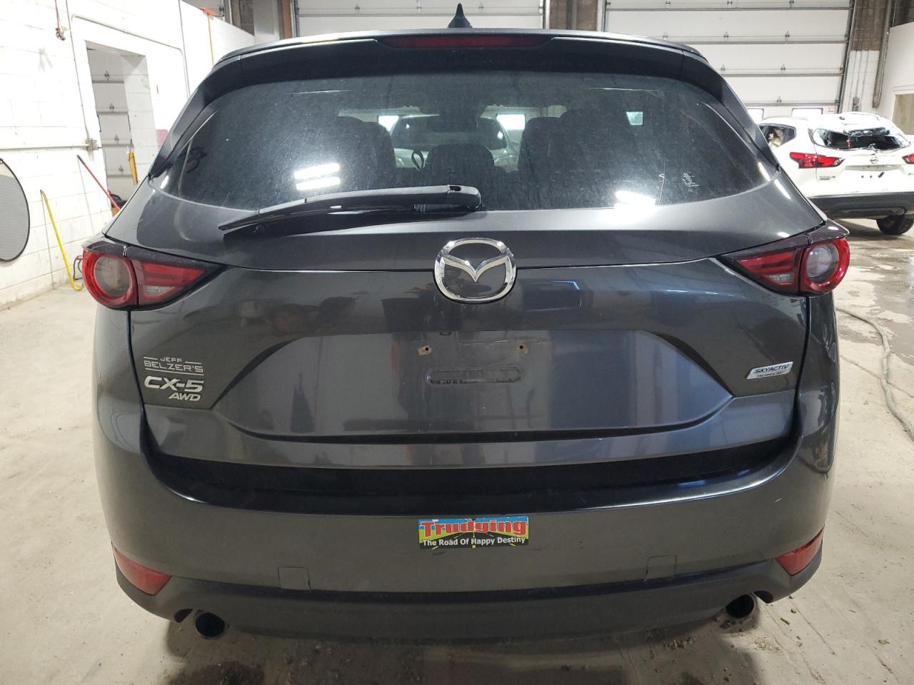 2017 Mazda CX-5 VIN JM3KFBDL8H0111552 Copart auction photo, front end damage thumbnail 6