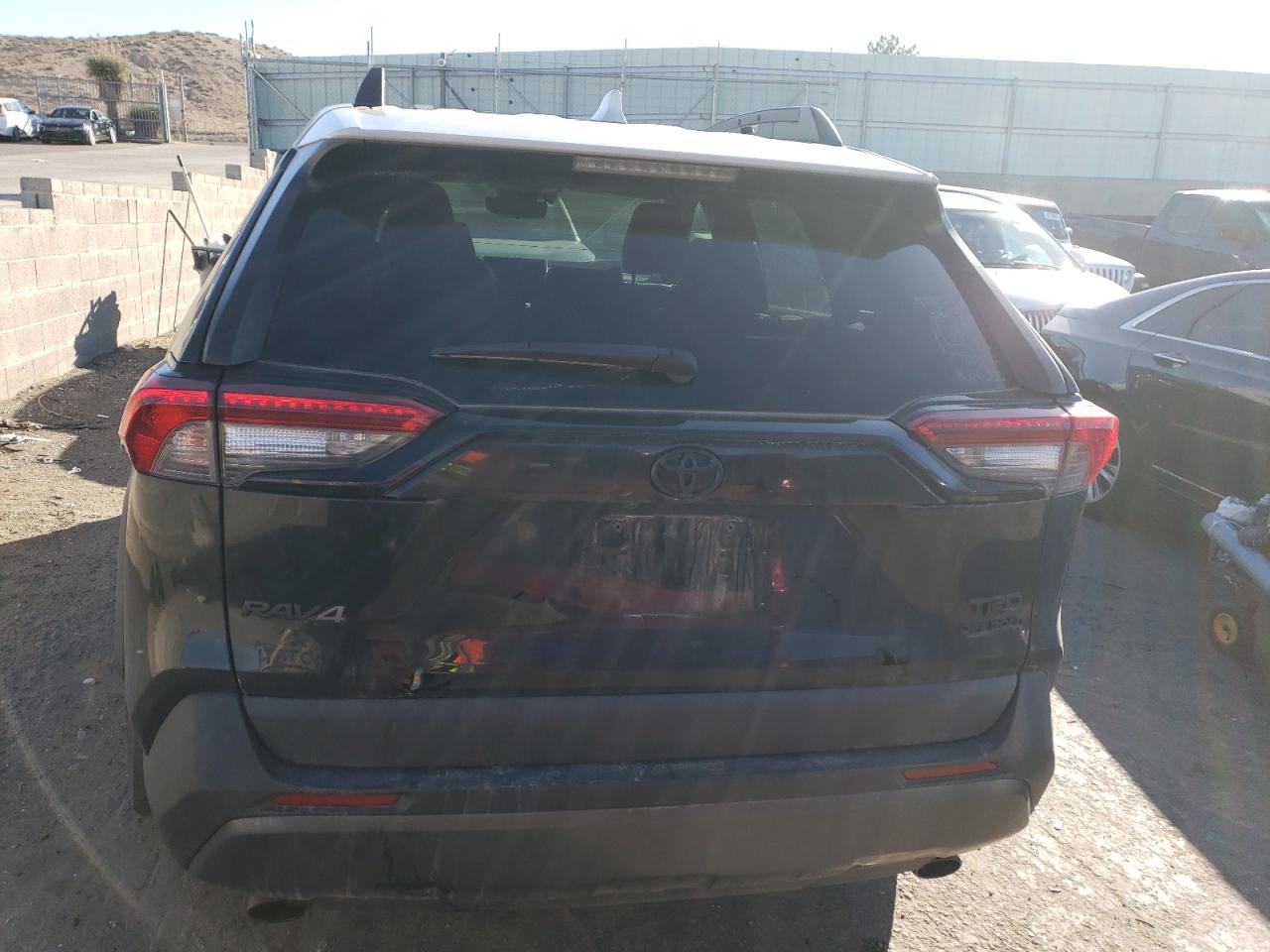 2021 Toyota RAV 4 VIN 2T3S1RFV1MW191815 Copart auction photo, front end damage thumbnail 6