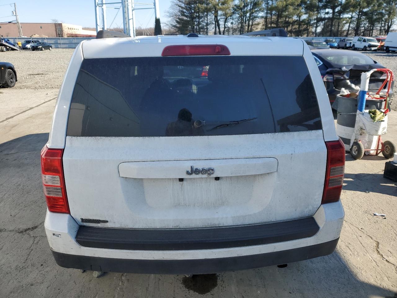 2012 Jeep Liberty (Patriot) VIN 1C4NJPBA6CD652202 Copart auction photo, side damage thumbnail 6