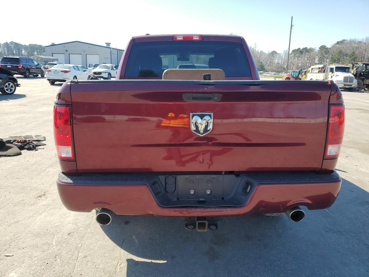 2018 RAM 1500 VIN 1C6RR6KT1JS292620 Copart auction photo, side / front end damage thumbnail 6