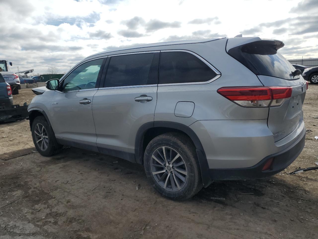 2019 Toyota Highlander VIN 5TDJGRFH2KS075655 Copart auction photo, front end damage thumbnail 2