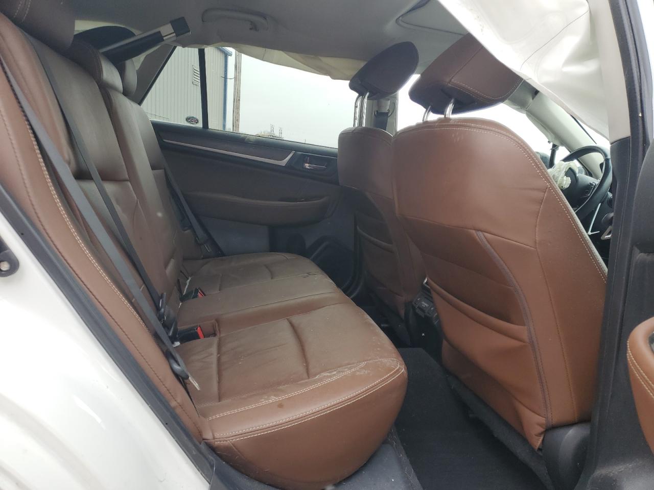 2018 Subaru Outback VIN 4S4BSATC4J3308590 Copart auction photo, front end / side damage thumbnail 11