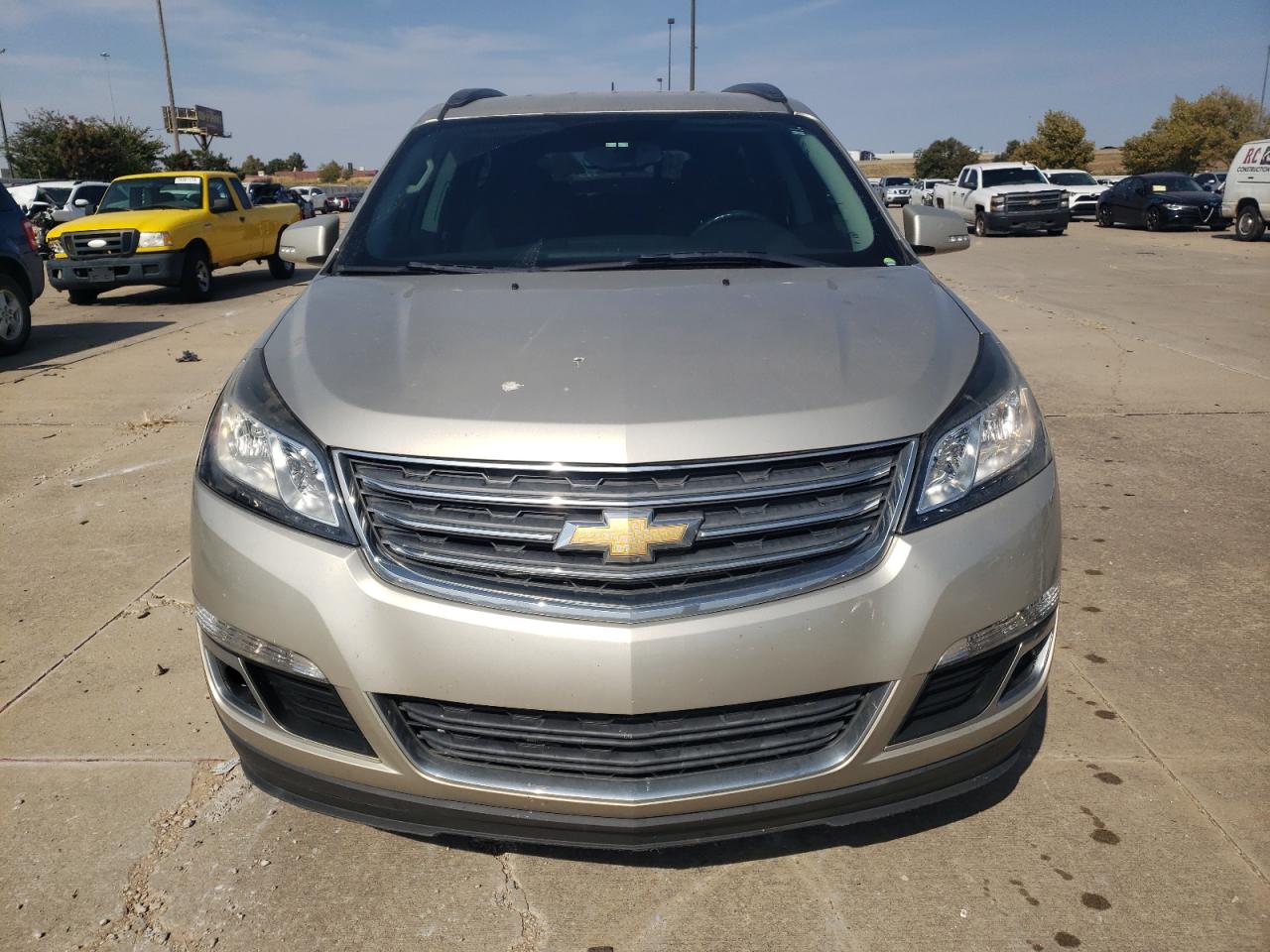 2017 Chevrolet Traverse VIN 1GNKRGKD2HJ146596 Copart auction photo, hail damage thumbnail 5
