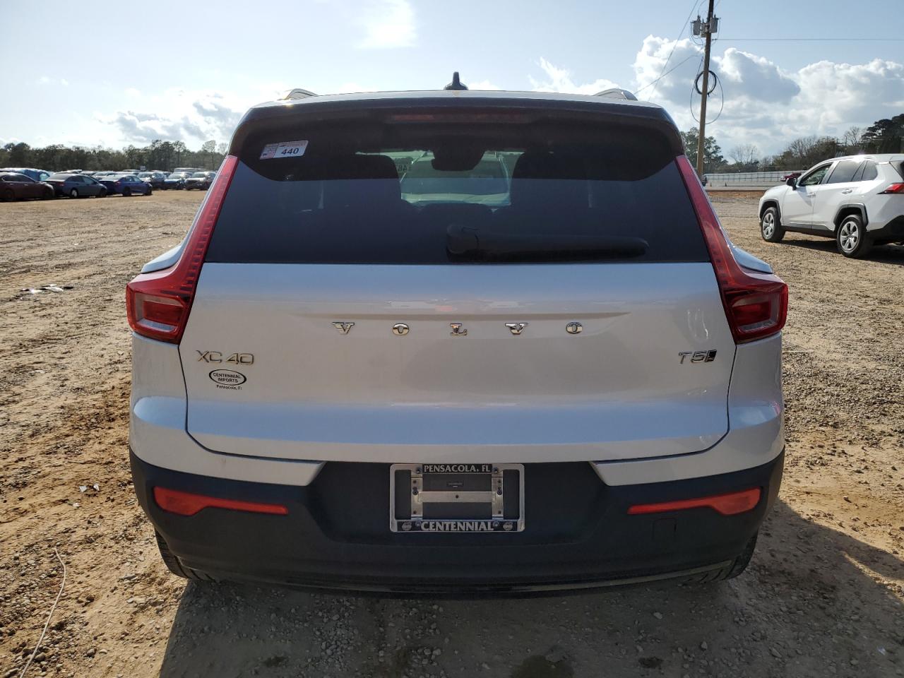 2021 Volvo XC40 VIN YV4162UM9M2548078 Copart auction photo, front end damage thumbnail 6