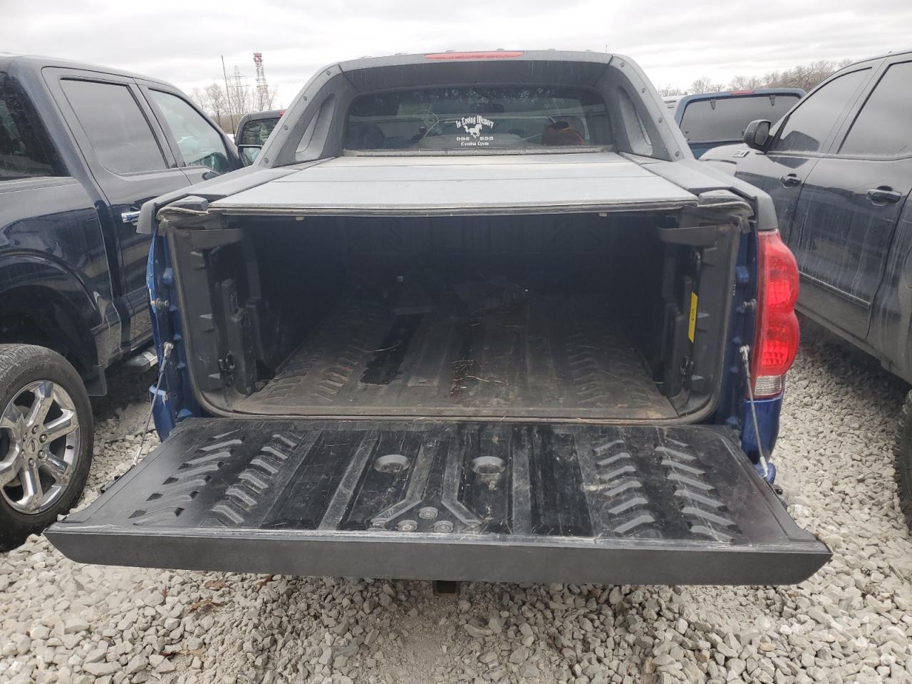 2003 Chevrolet Avalanche VIN 3GNEK13T23G221134 Copart auction photo, front end damage thumbnail 6