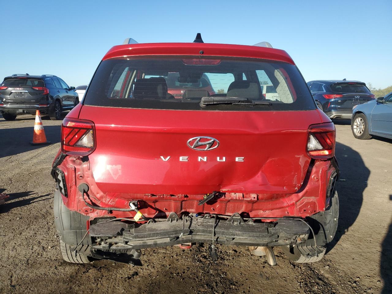 2020 Hyundai Venue VIN KMHRC8A32LU050364 Copart auction photo, front end / rear end damage thumbnail 6