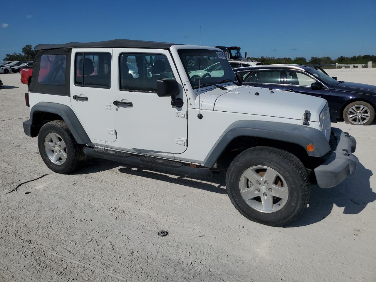 2018 Jeep Wrangler VIN 1C4BJWDG6JL811267 Copart auction photo, water/flood damage thumbnail 4