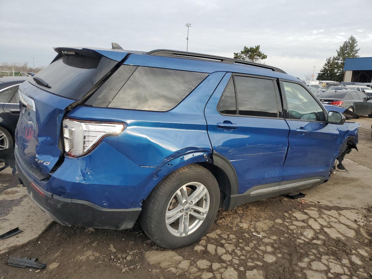 2022 Ford Explorer VIN 1FMSK8DH7NGB10247 Copart auction photo, all over / front end damage thumbnail 3